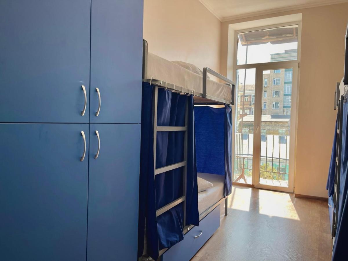 Hostel On Universytet เคียฟ ภายนอก รูปภาพ